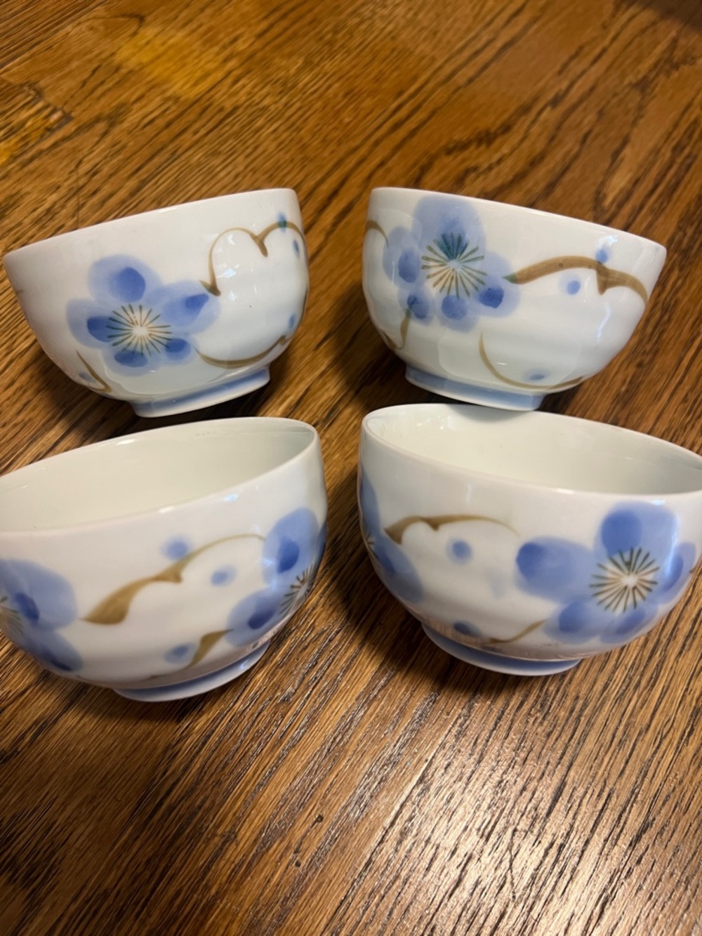 Set a four vintage Japanese tea cups
